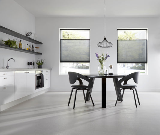 Cased vs. Basic Electric Roller Blinds: Which One Is Right for You?